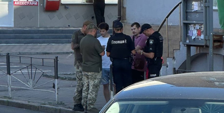 тцксп, поліція, документи, повістки,