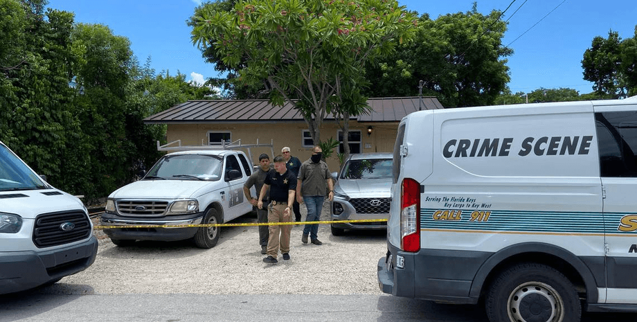 Жінка, мати, покинула дитину, мама,