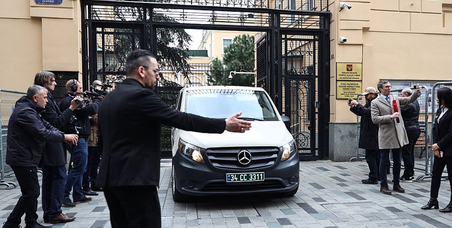 Делегація США, Стамбул, переговори США і Росії, переговори в стамбулі, переговори з Росією, трамп підіграє Росії, стратегія США, за кого грають США