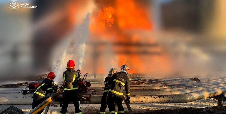 ГСЧС, спасатели, тушение пожара, Киевская обалсть