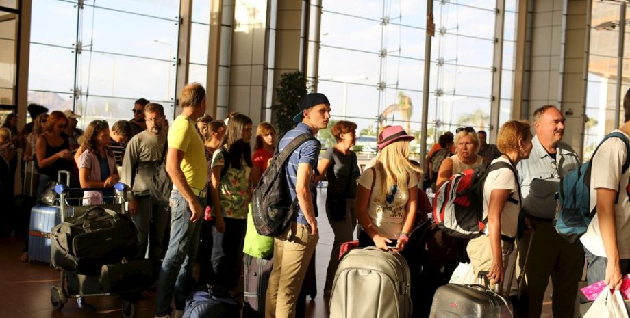 росіяни аеропорт, російські туристи