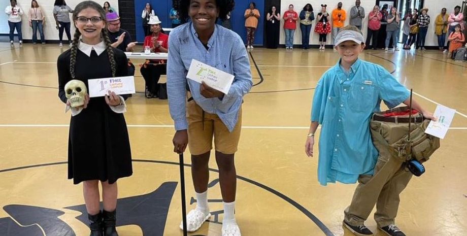 Школьник показал самый страшный в мире костюм на Хэллоуин, идея наряда для детей на Хэллоуин, праздник, мистика, курьезы