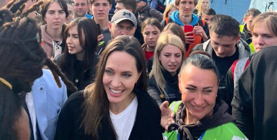 Анджеліна Джолі