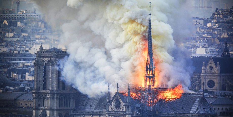 Пожар, Нотр-Дам, париж