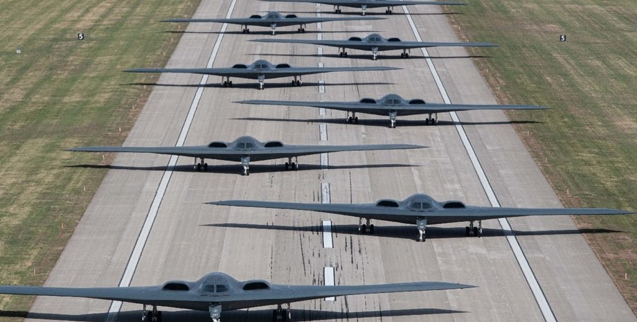 Бомбардировщики В-2 США, бомбардировщики невидимки