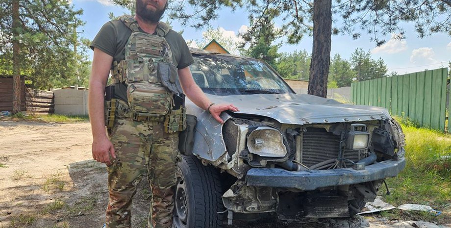 бійці Нацгвардії, авто для ЗСУ, транспорт ЗСУ, авто після удару Граду, бойові дії, українське військове авто, військовий автомобіль