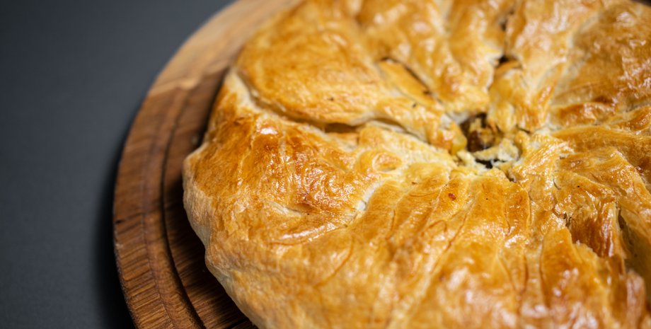 пирог, картофельный пирог, слоеное тесто,