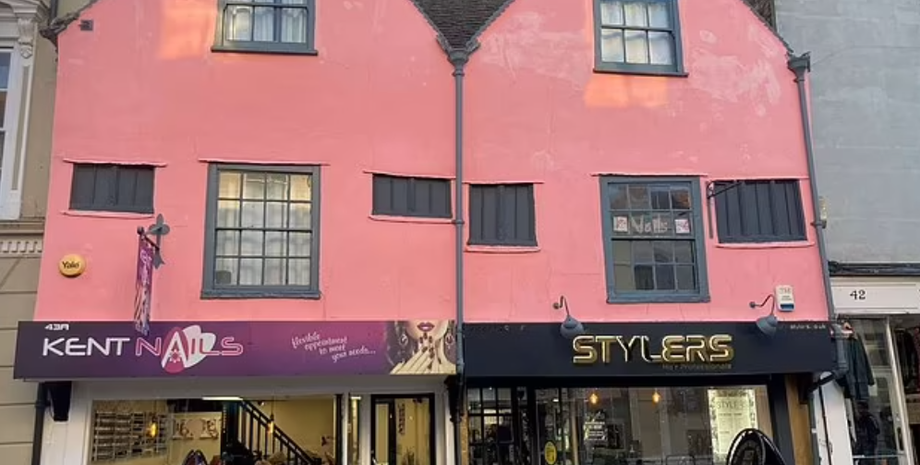 Місцева рада Кентербері, фарбування будинку, суд, припис, скандал, штраф, Велика Британія, курйози, ремонтні роботи