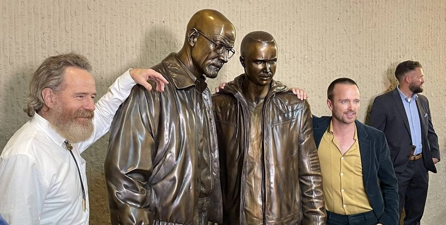 Пам'ятник Пуститися берега, пам'ятник альбукерк, Браян Кренстон і Аарон Пол