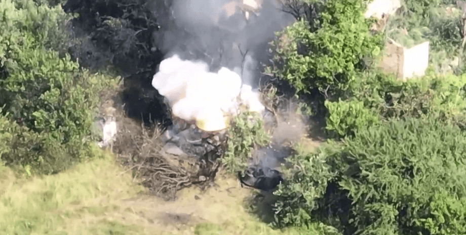 САУ "Гвоздика", сау, САУ 2С1 "Гвоздика", военная техника, уничтожение техники