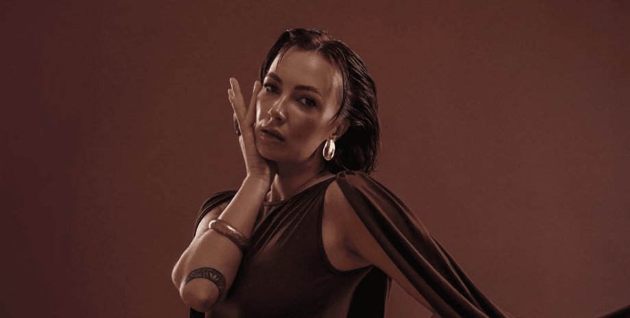 Ольга Мерзлікіна Ольга Мерзлікіна розповіла, куди пішли кошти з банки на реабілітацію віктора розового