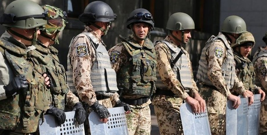 У здания ВР 16 сентября / Фото: hromadske.tv