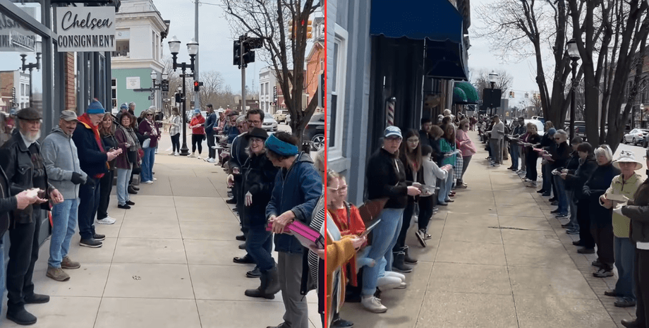 Книжный магазин, книги, книги, книги, живая цепь