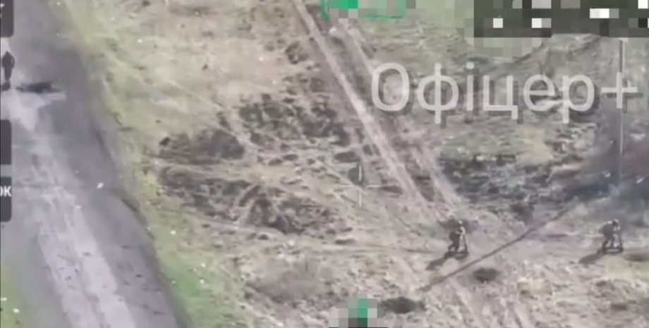 Ворожі райдери їдуть на штурм