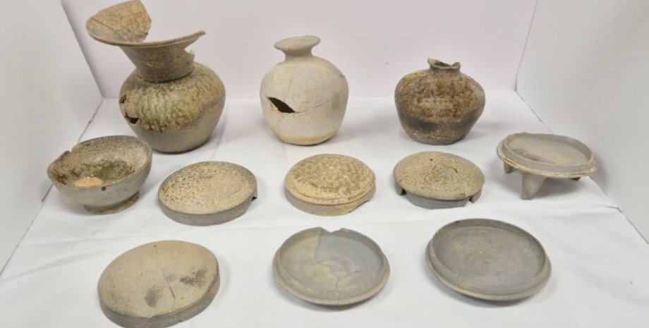 археологи виявили стародавні артефакти