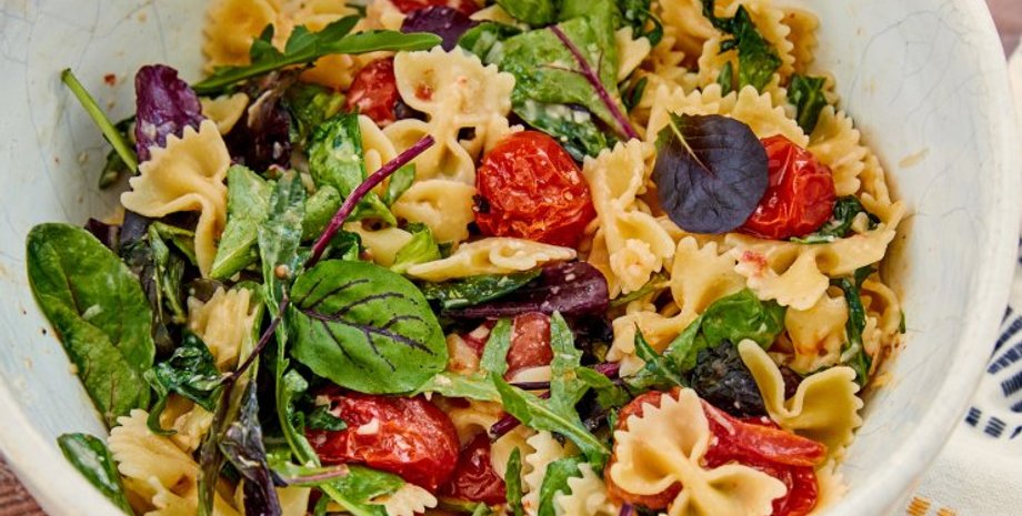 Салат с макаронами и тунцом, итальянская кухня, рецепт салата, салат с макаронами