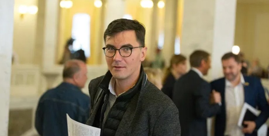Первый заместитель председателя фракции "Слуга народа" Андрей Мотовиловец
