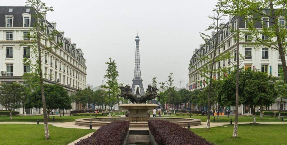 Китайці побудували точну копію Парижа, місто-привид, цікаві локації, дивні куточки на Землі, подорожі, мандрівки, фото