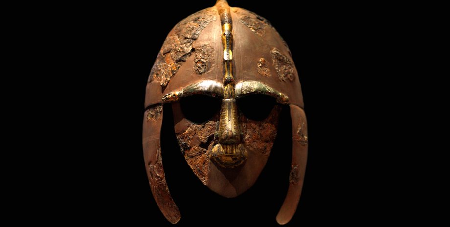 шлем, Саттон-Ху, находки, захоронения