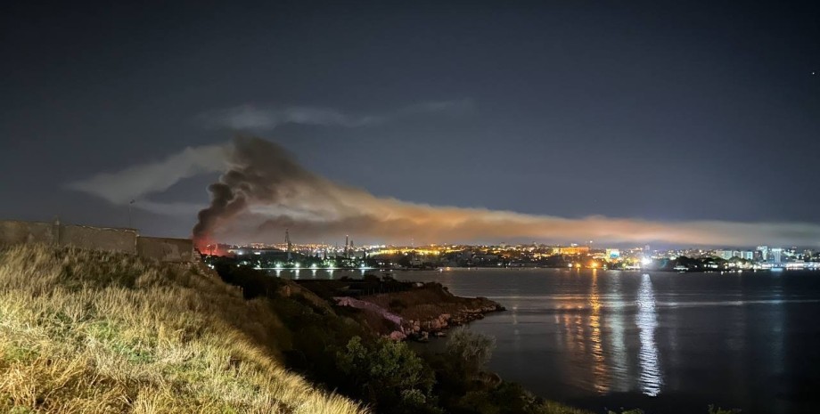 Взрывы в Севастополе, иллюстративное фото Севастополь, взрывы, война, фото
