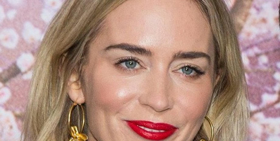 Эмили Блант