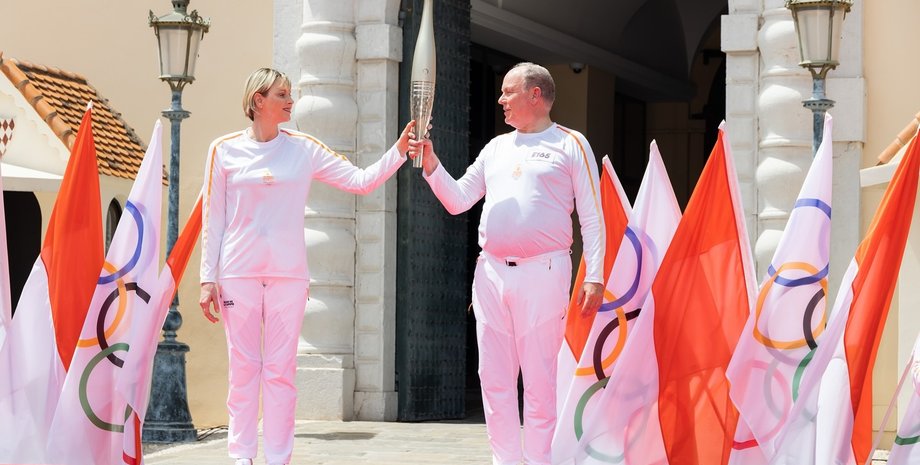 князь Монако, княгиня Шарлен, Олимпийский огонь, Монако