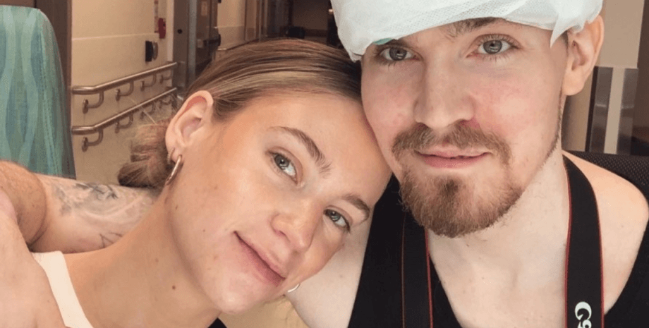 Мужчина, женщина, селфи, дом, травма, операция