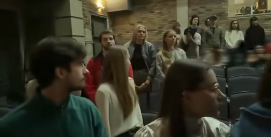 собрание молодой театр, харассмент, домогательства, андрей билоус, новости киева, карпенко карого