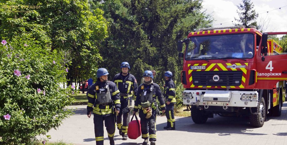 рятувальники