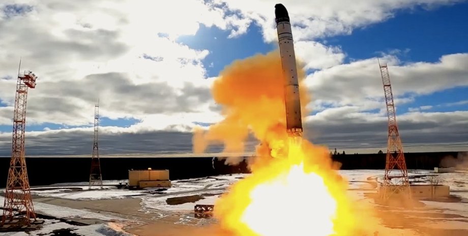 Запуск ракеты "Сармат", фото