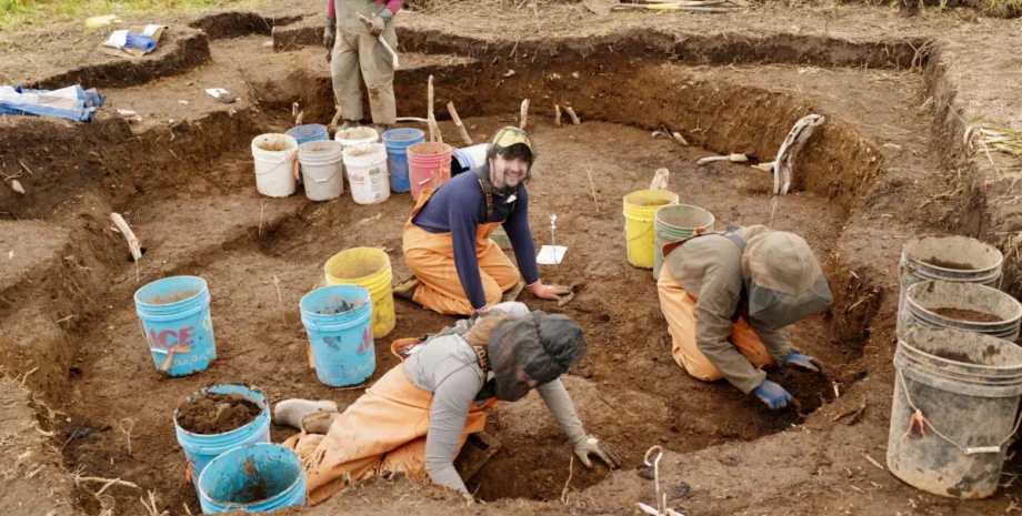 Археологические раскопки на острове Шуяк