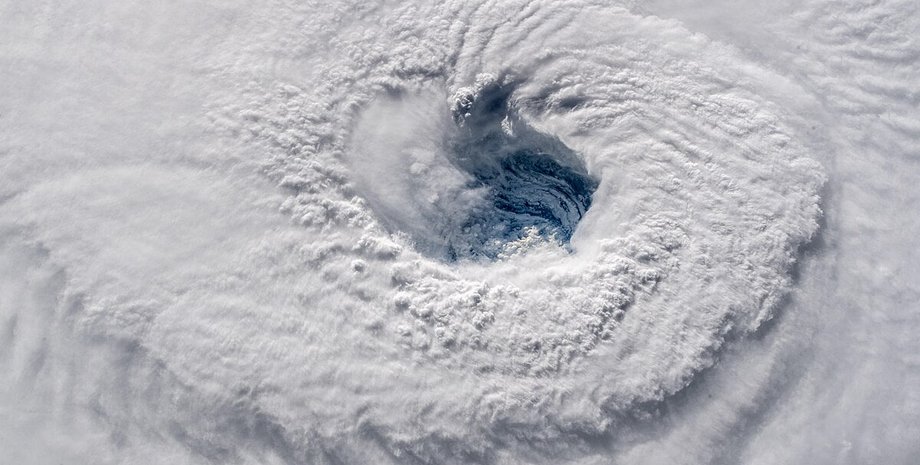 Глаз циклона