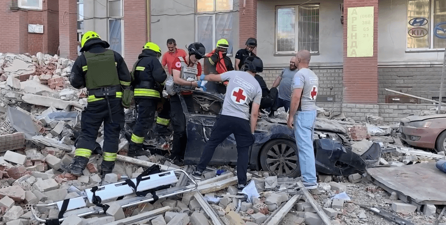 Наслідки обстрілу Дніпра