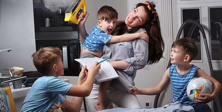 Семья, мама, трое детей