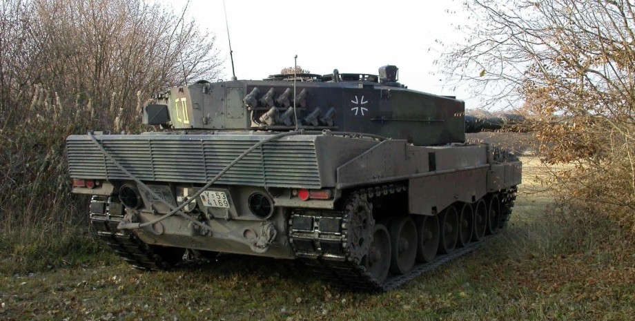Німецький танк Leopard 2, танк леопард 2, ОБТ Leopard 2, танки леопард для України