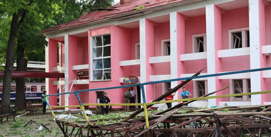 Дитяча залізниця в Харкові постраждала від удару КАБ Дитяча залізниця в Харкові