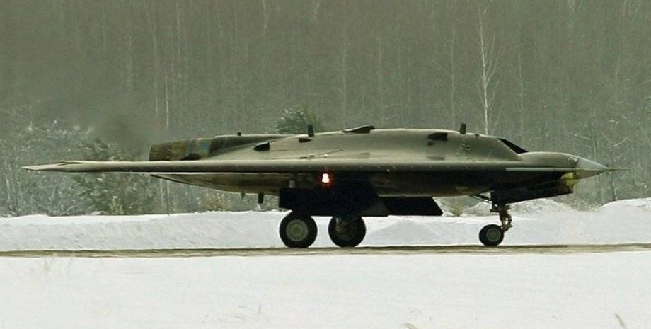 безпілотник с-70 Охотник