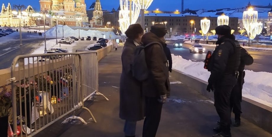 Борис Немцов, полиция, волонтеры, мемориал, Москва