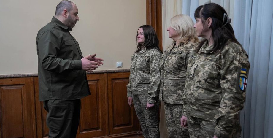 Рустем Умеров, министр обороны Украины, Минобороны, награда, награда, военнослужащие