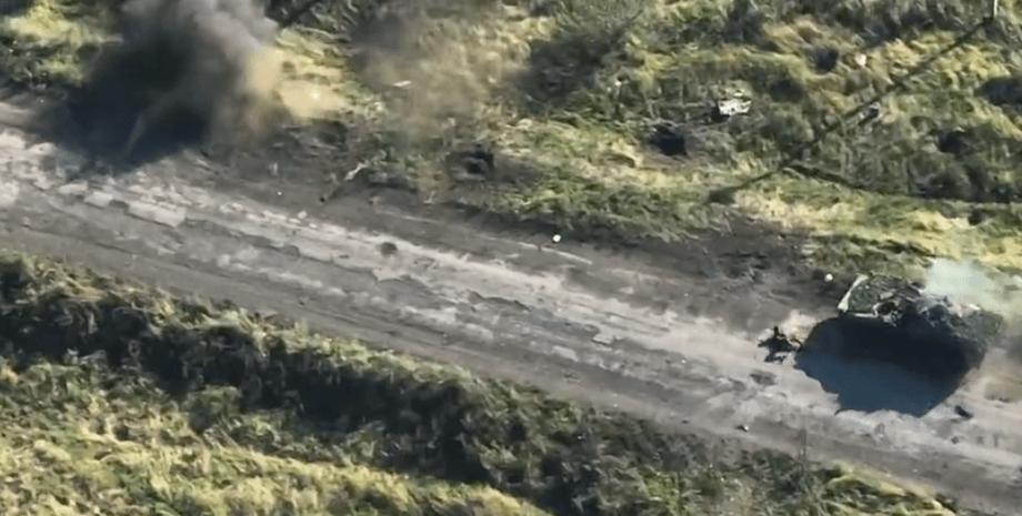 Робота дронів і касетних боєприпасів