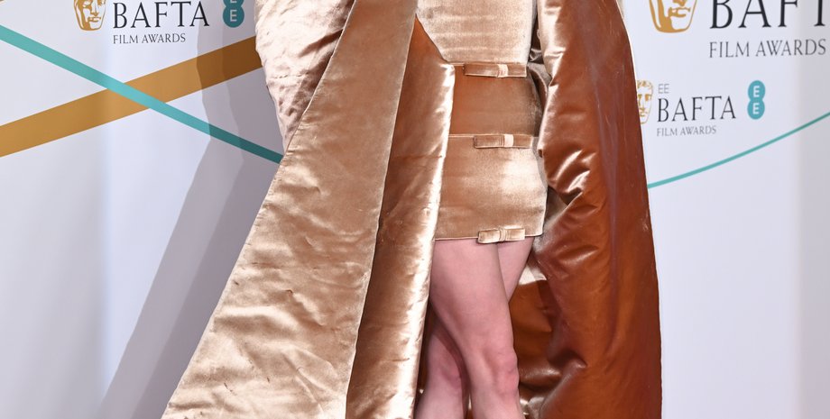 BAFTA, бафта, аня тейлор джой, красная дорожка, Schiaparelli