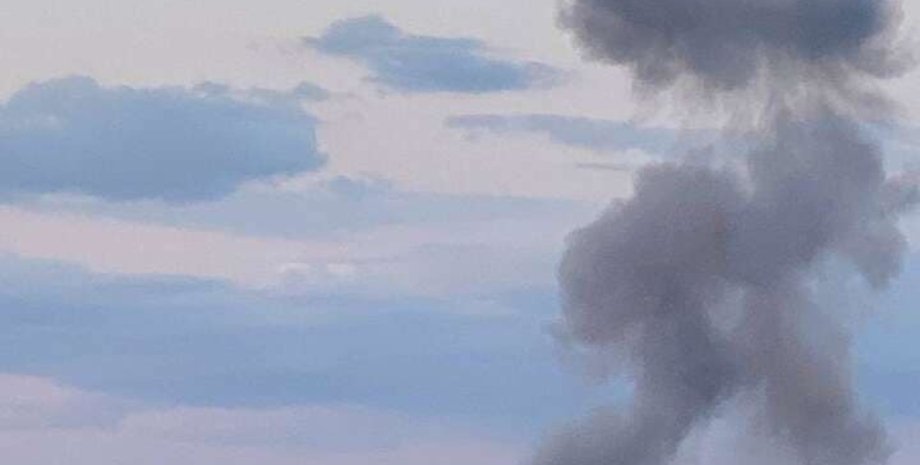 Масований обстріл ракетний удар Київ приліт вибух дим
