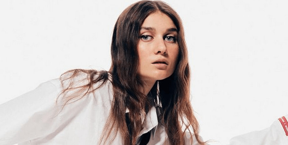 Jerry Heil, Джерри Хейл