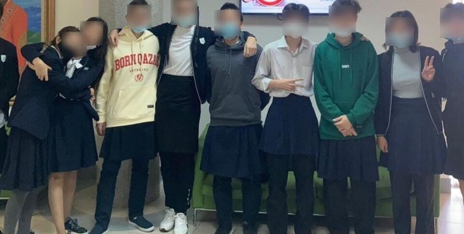 Школа Алмати, протест, суїцид, НІШ, спідниця