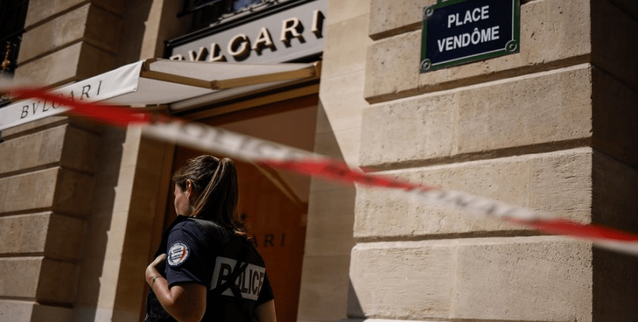 Полиция, ограбление, ювелирный магазин, Париж, Франция,  Bulgari