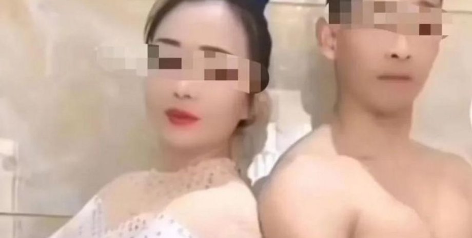 Гимнасты, цирк, семейная пара