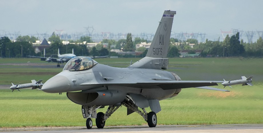 F-16, літаки F-16, західні винищувачі, постачання F-16
