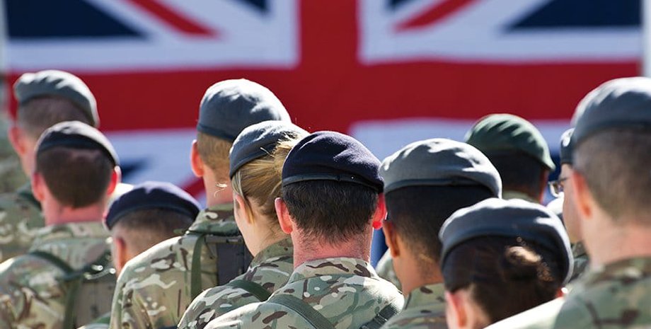 Армия Британии переходит в режим боевой готовности