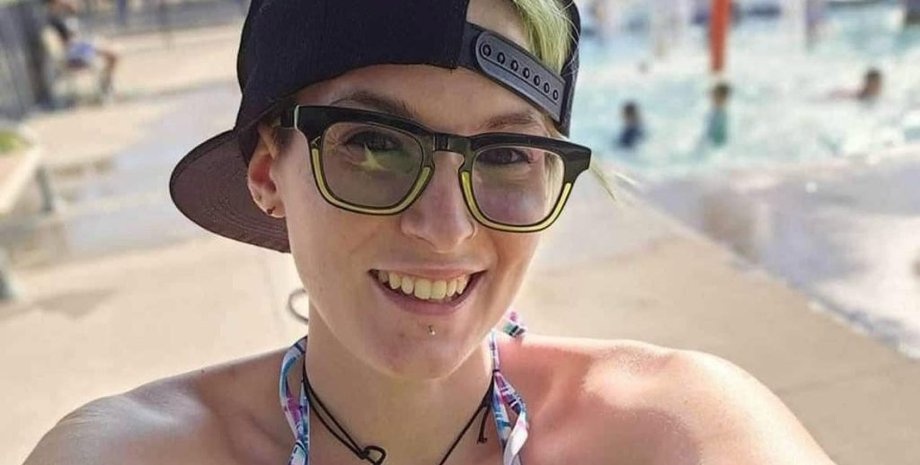 Фенікс Найтінгейл, жінка, вулиця