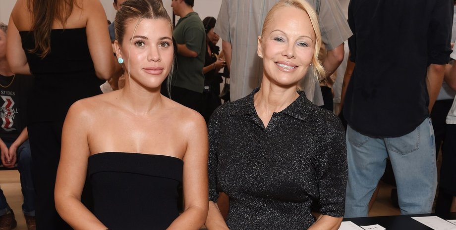 памела андерсон без макияжа, памела андерсон парижская неделя моды, звезда спасителей молибу, алексис фогель